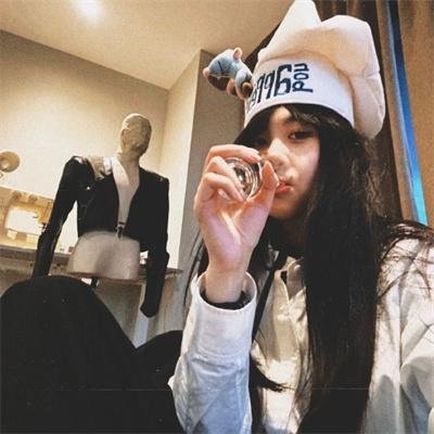 一个人的皮影戏